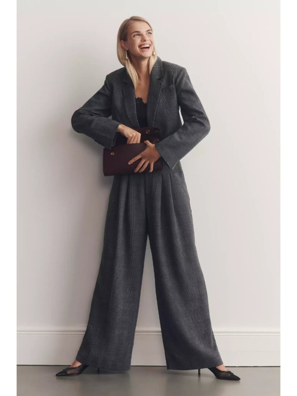 The Avery Houndstooth Pleated Wide-Leg Trousers by Maeve L - Picture 2 of 5